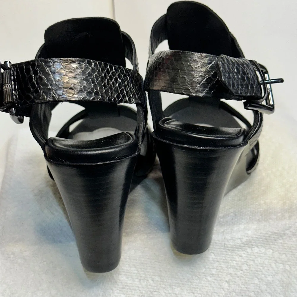 Donald J Pliner Gaia Sandals Womens 6.5M Grey Black Snakeskin Wedge Excellent